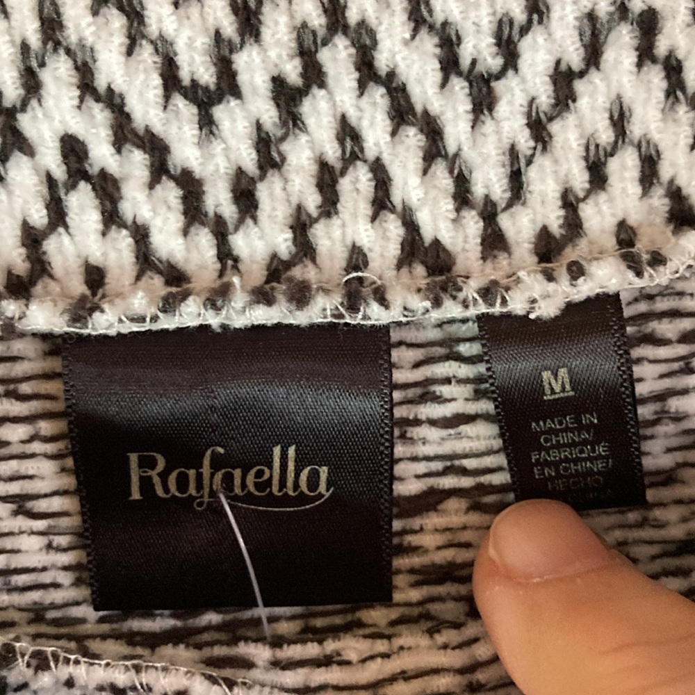 Rafaela - Picture 3 of 3